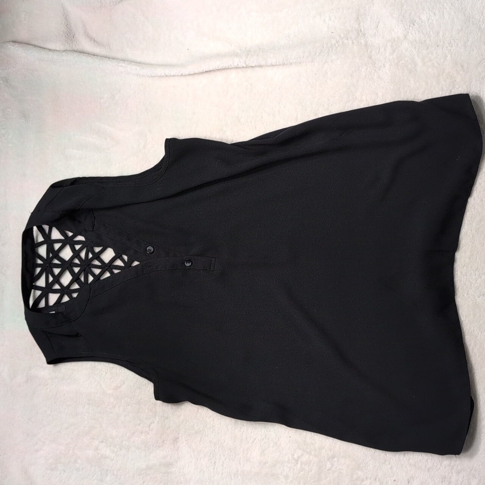 Black Sleeveless Top with Geometric Back M tank top